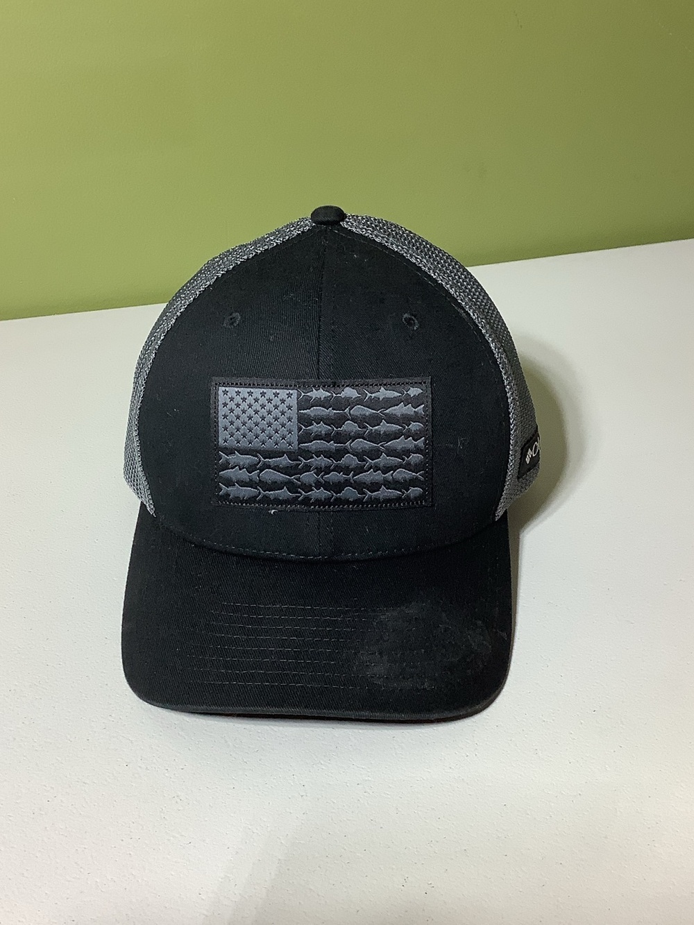 Columbia PFG black and gray hat with American flag, L/XL